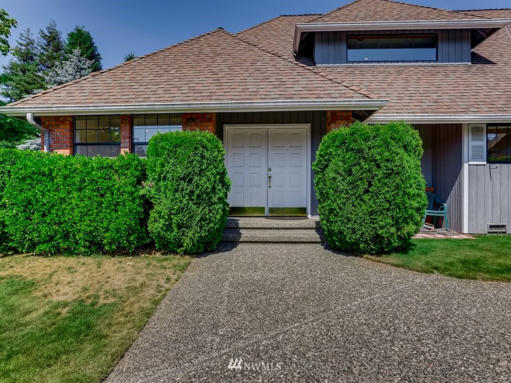 2128 241st Street Southeast Bothell, WA 98021 - Photo 2 of 28