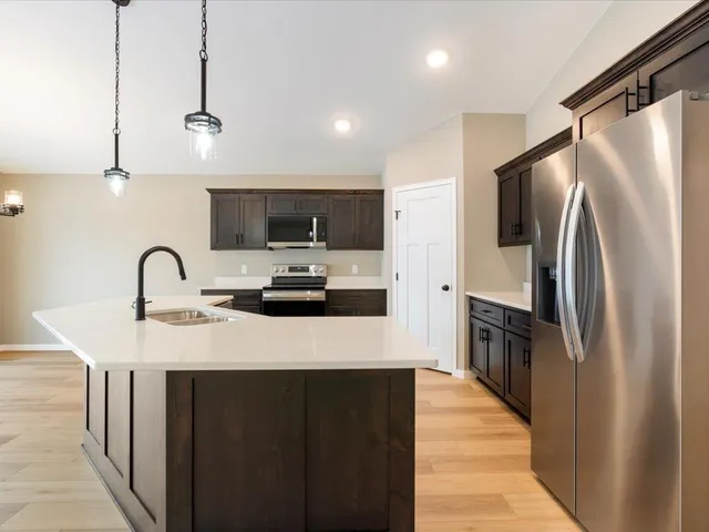 $430,805 | 14518 Lynndale Drive North, Baxter, MN 56425