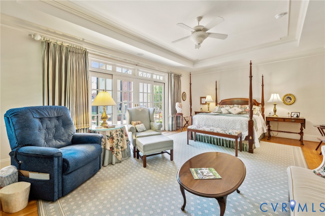 13901 Dunkeld Terrace Midlothian, VA 23113 - Photo 19 of 44 a living room with furniture and a large window