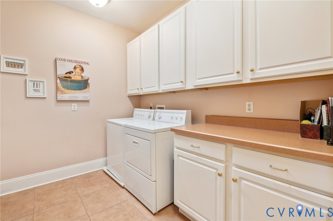 13901 Dunkeld Terrace Midlothian, VA 23113 - Photo 38 of 44 a utility room with cabinets