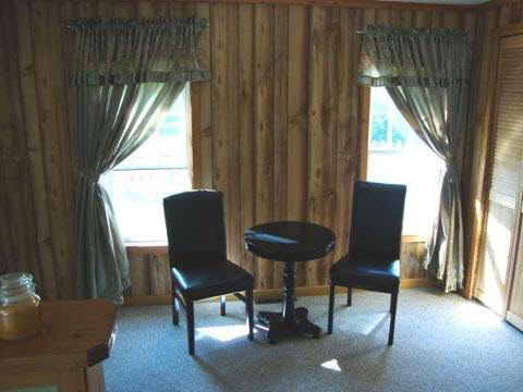 25935 Rust Road New Boston, MI 48164 - Photo 7 of 11 278151-6.JPG