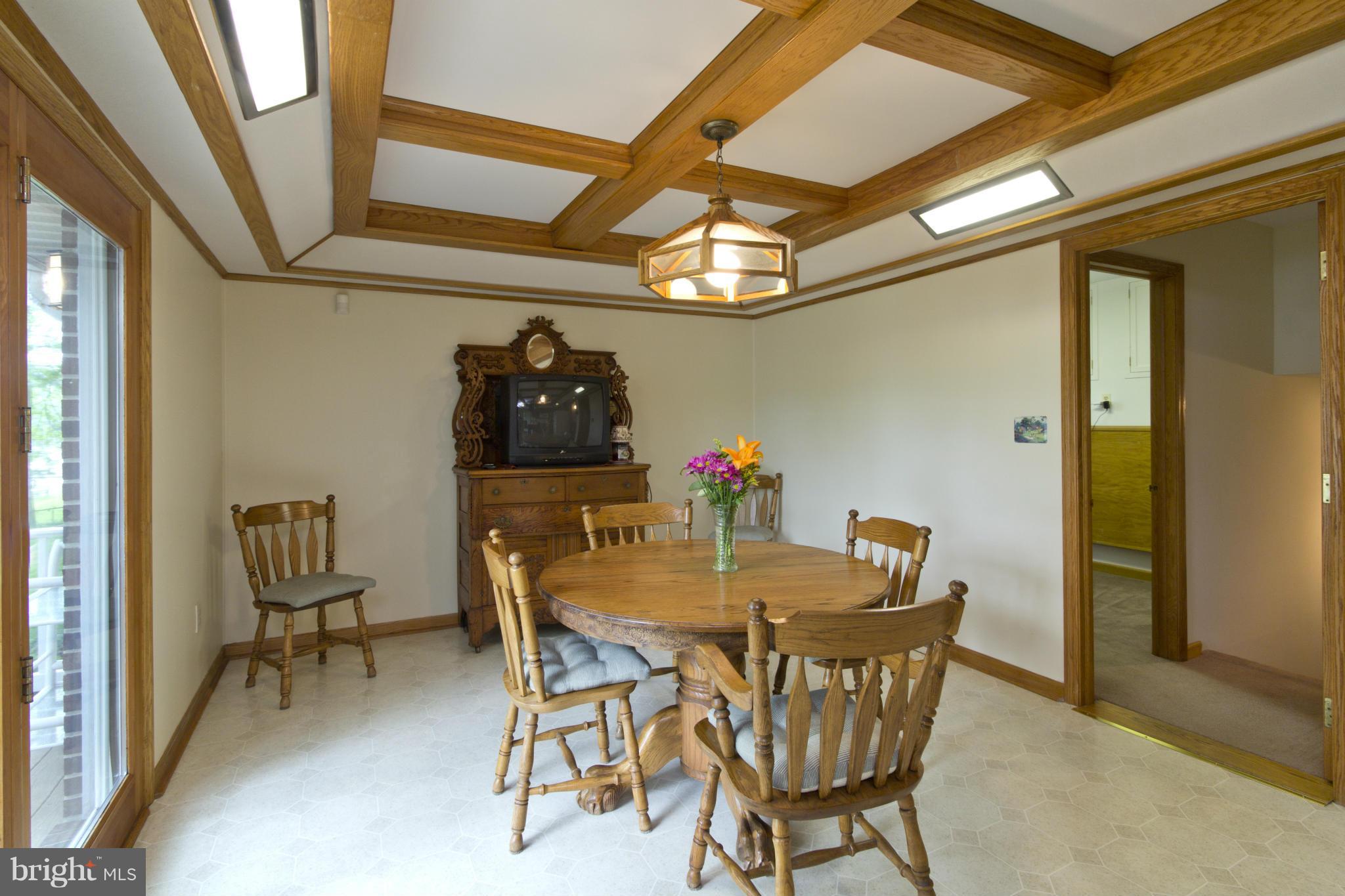 985 Round Bay Road Crownsville, MD 21032 - Photo 17 of 29 Dining Room