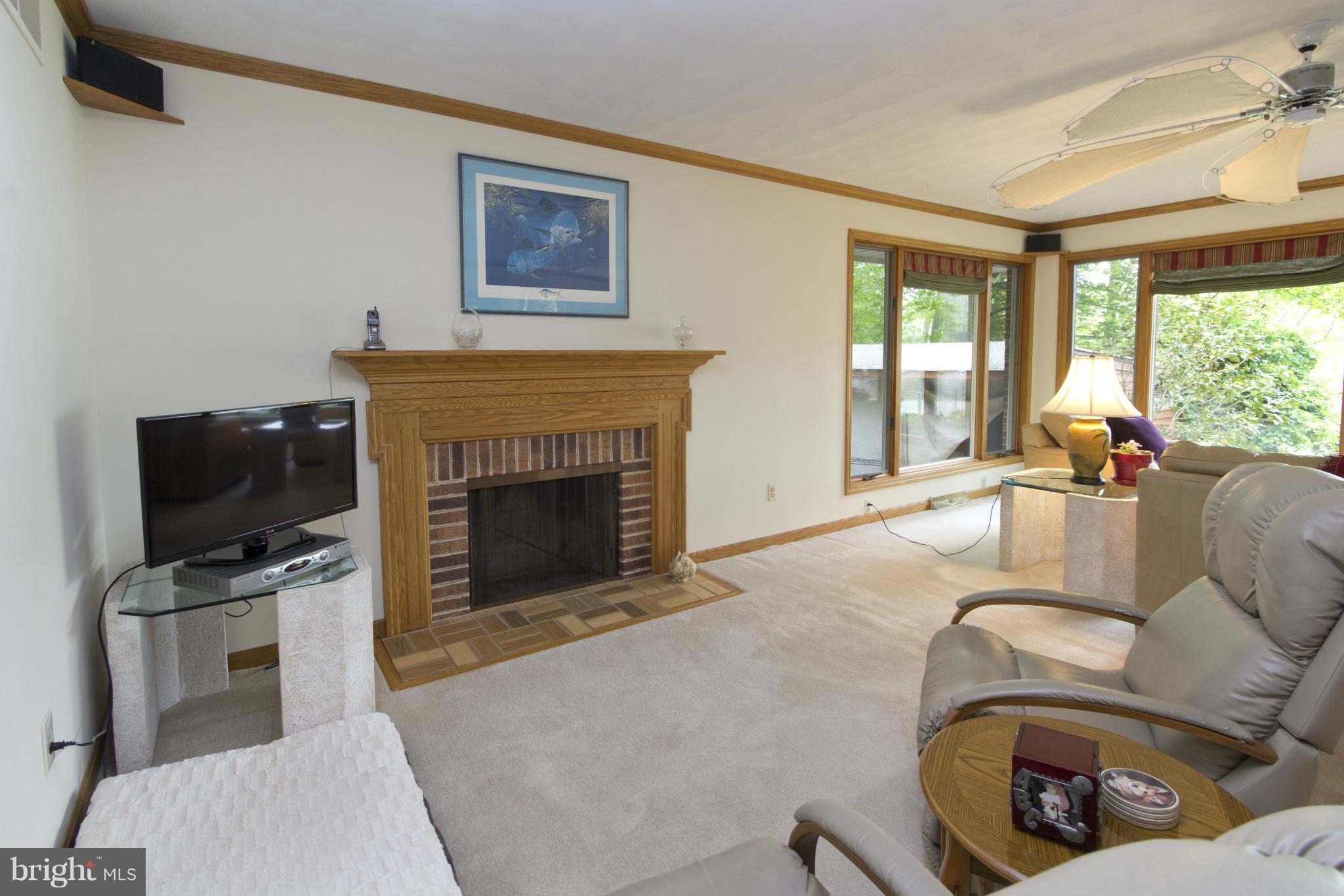 985 Round Bay Road Crownsville, MD 21032 - Photo 22 of 29 Family Room