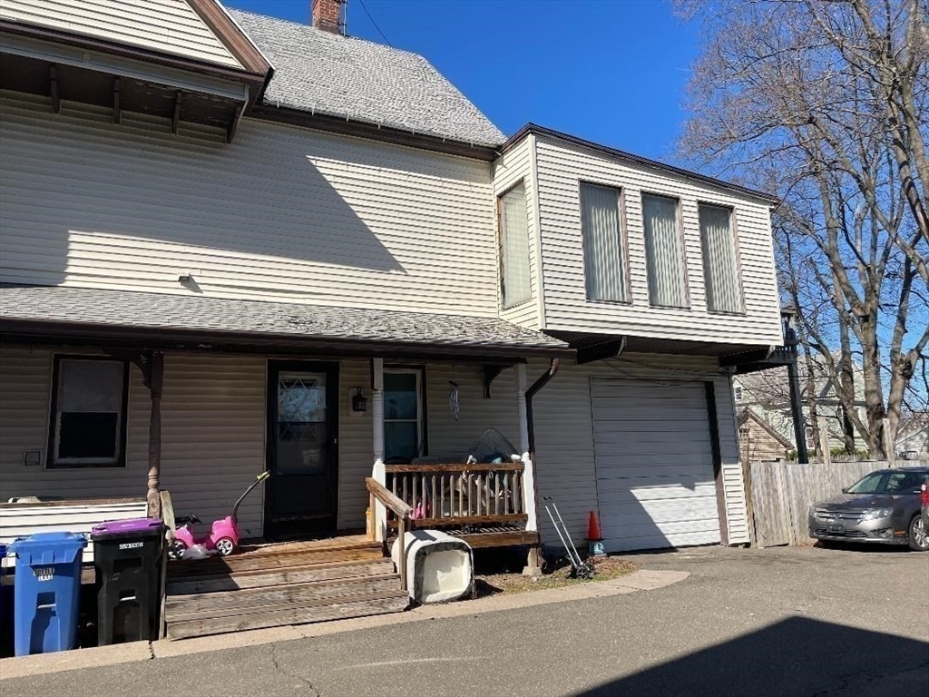 76 Nonotuck Street Holyoke, MA 01040 - Photo 5 of 6