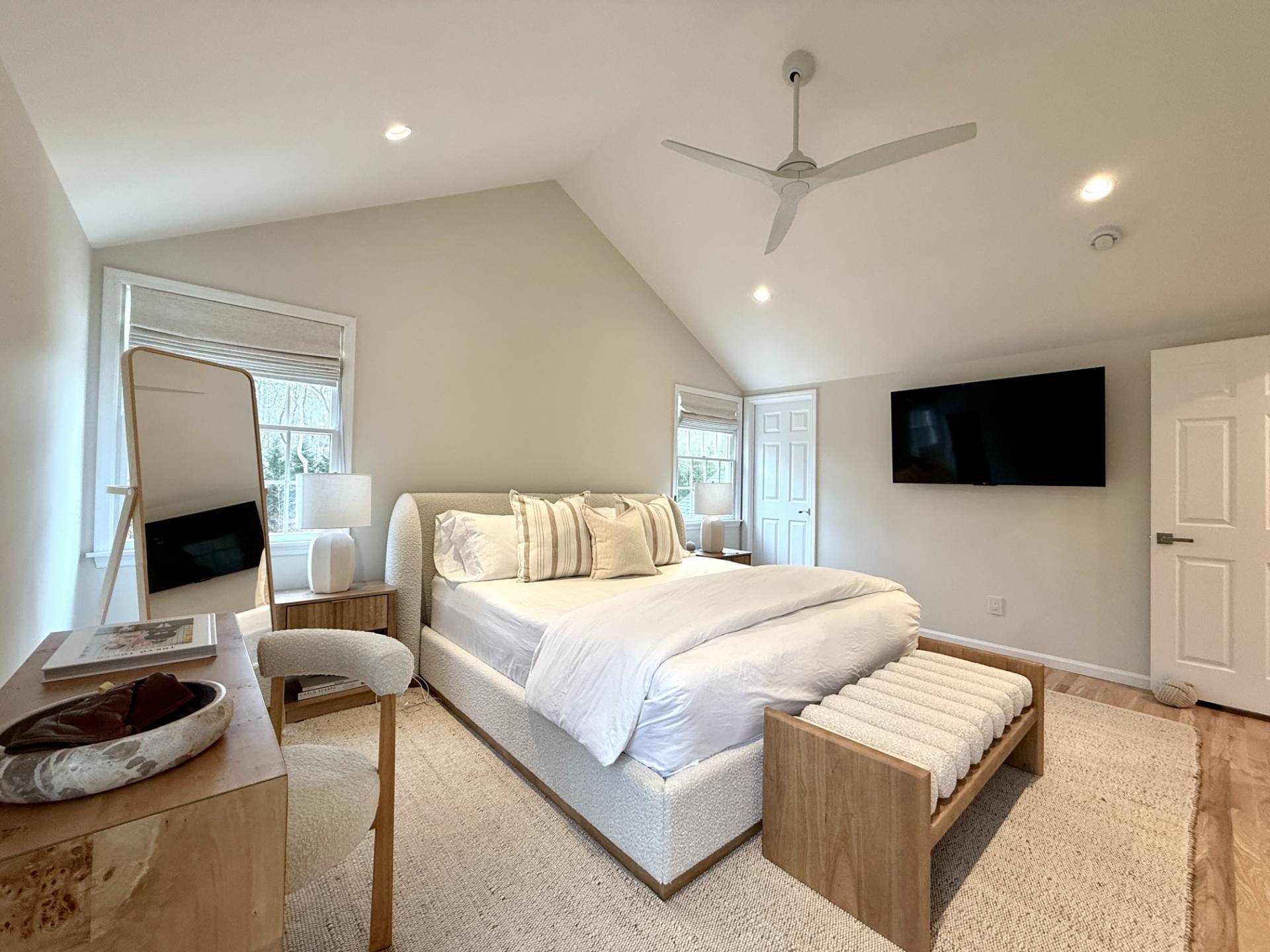 4582 Noyack Road Sag Harbor, NY 11963 - Photo 27 of 40