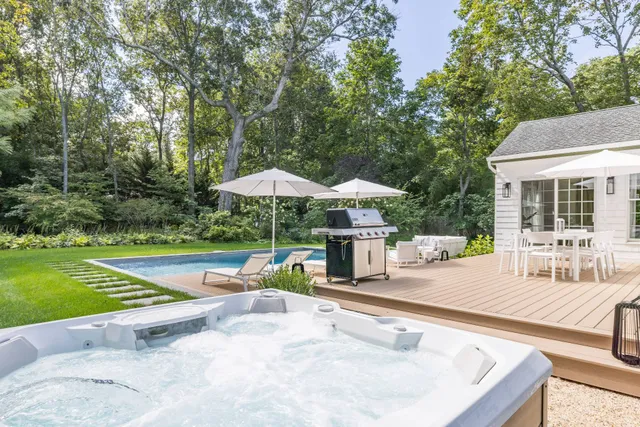 $65,000 | 4582 Noyack Road, Sag Harbor, NY 11963