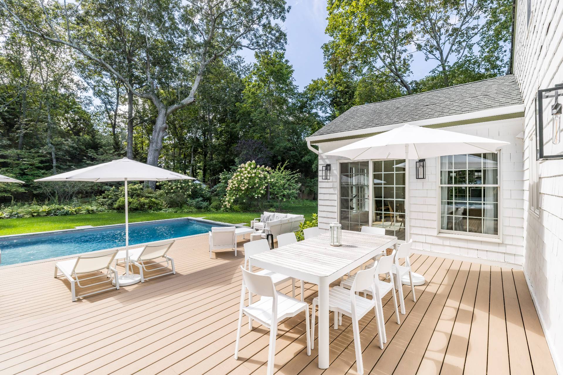 4582 Noyack Road Sag Harbor, NY 11963 - Photo 10 of 40