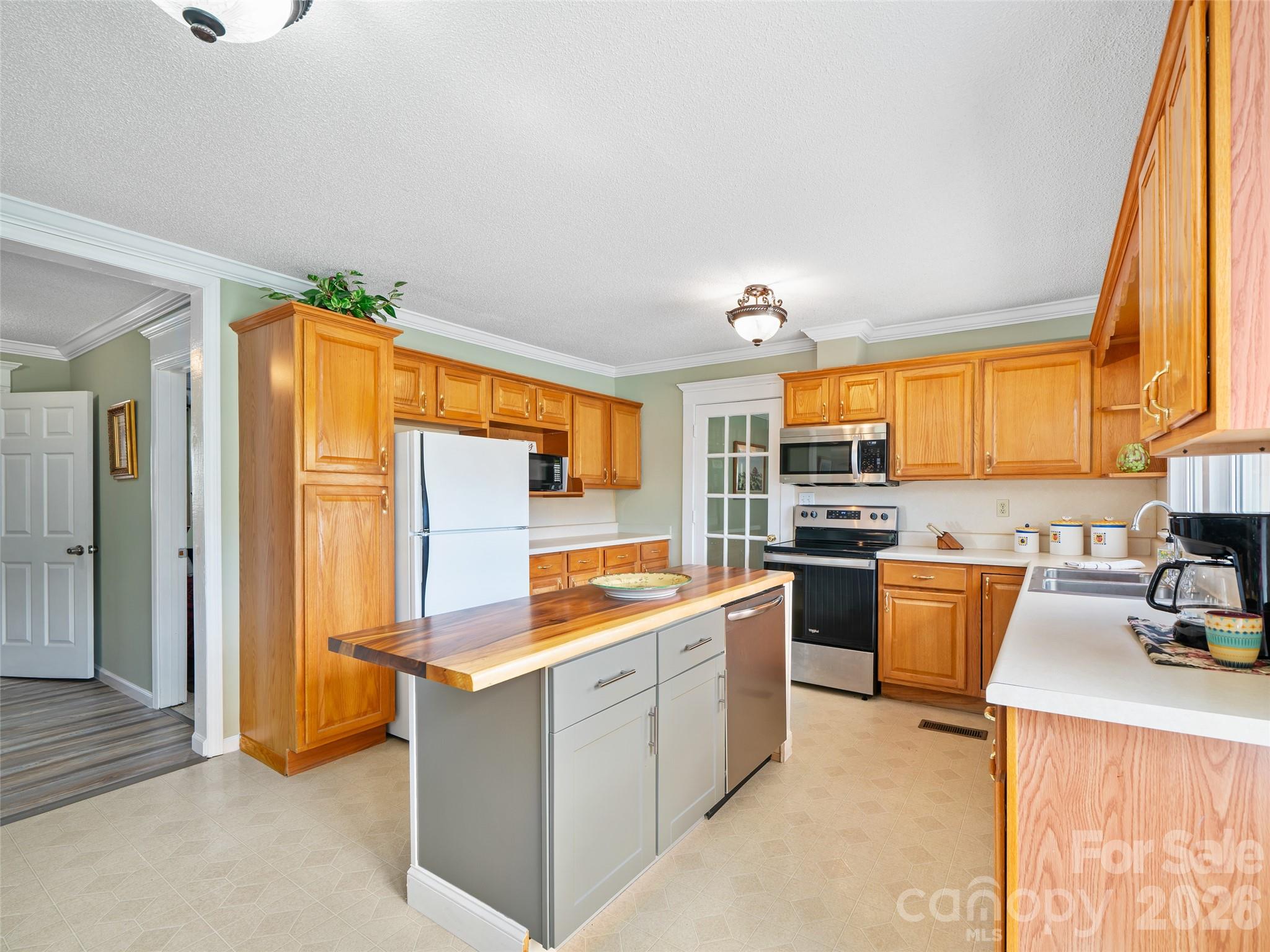 173 Odoms Chapel Road Bakersville, NC 28705 - Photo 11 of 36