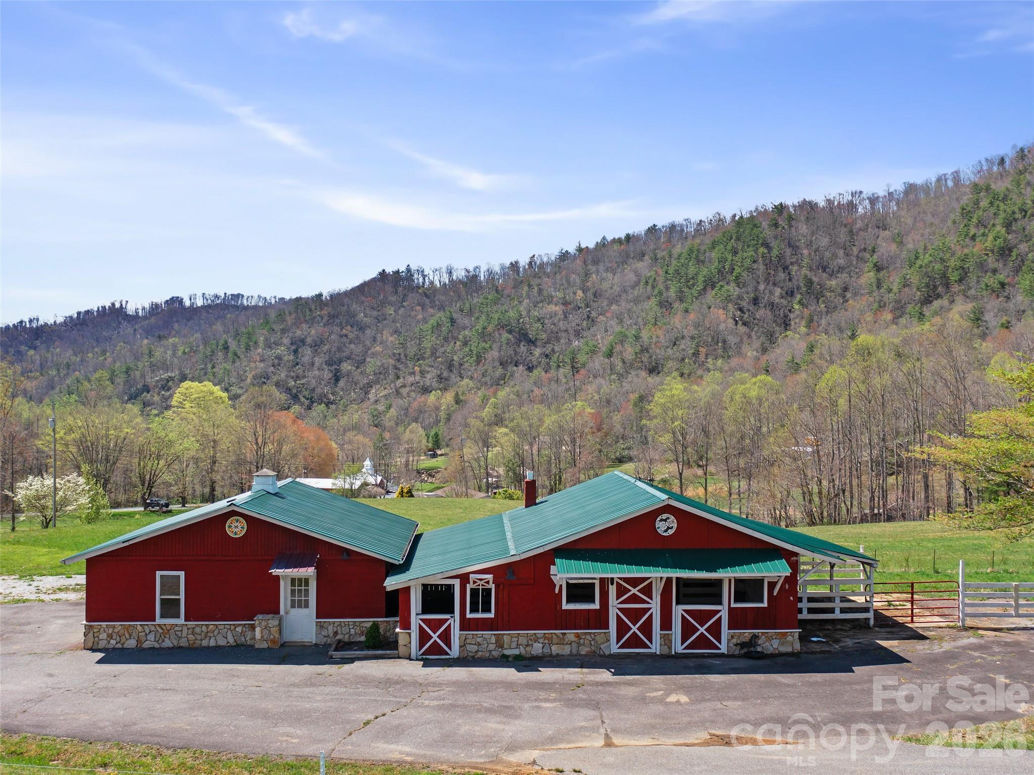 173 Odoms Chapel Road Bakersville, NC 28705 - Photo 27 of 36