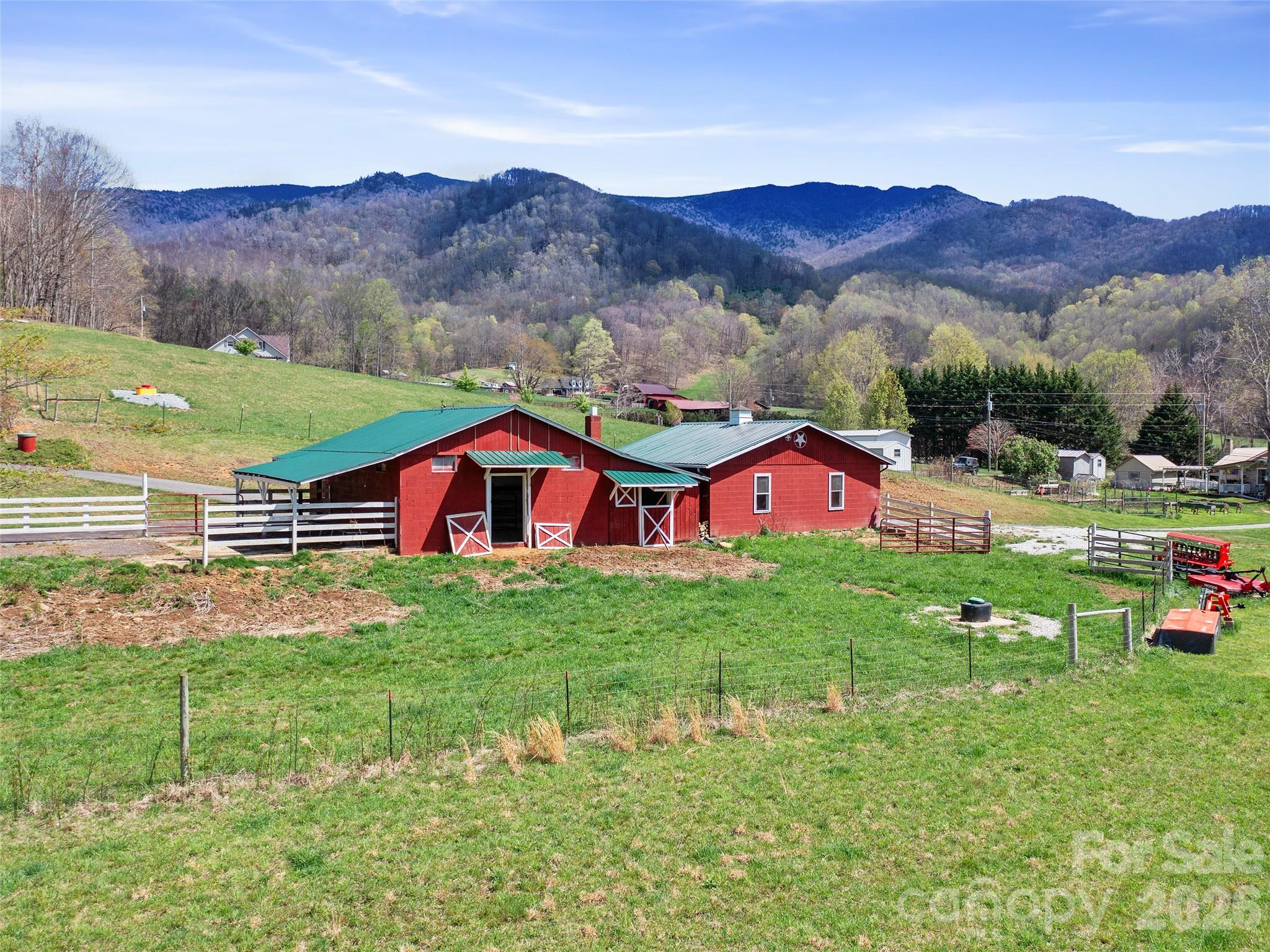 173 Odoms Chapel Road Bakersville, NC 28705 - Photo 33 of 36