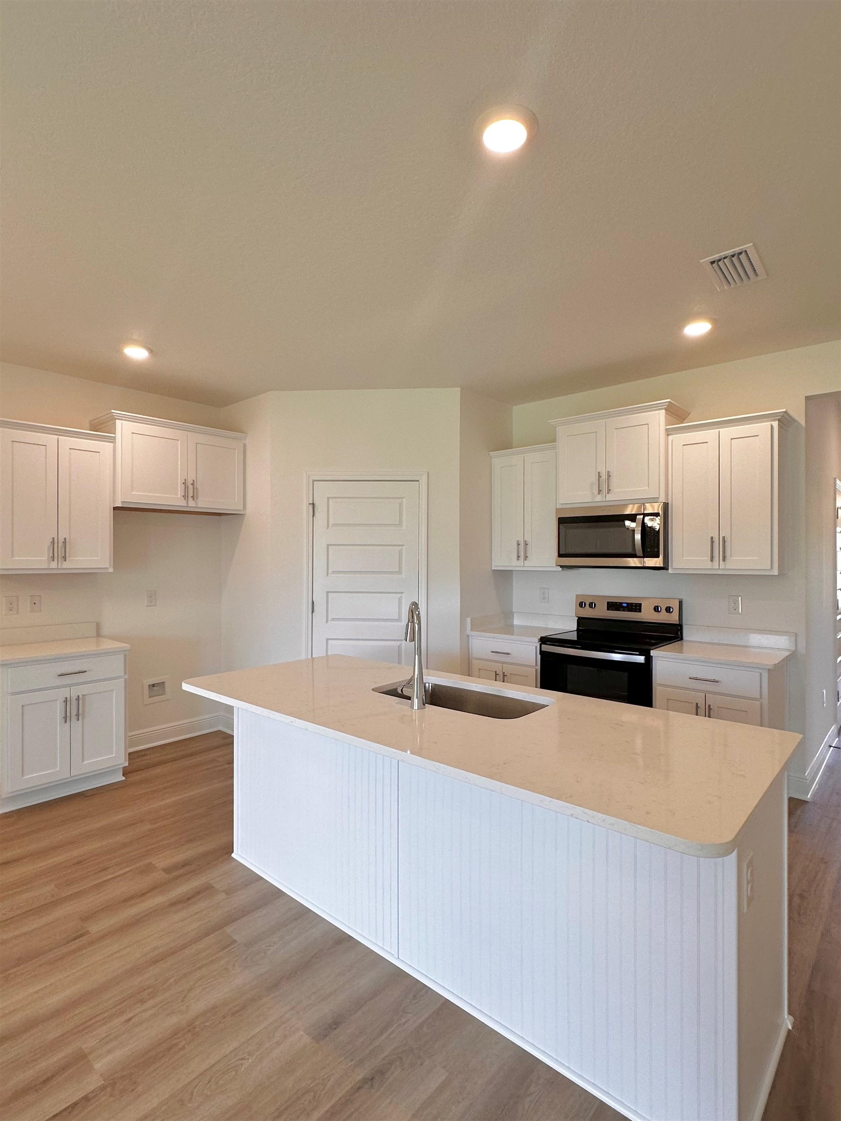 12877 Grand Rpds Road Fairhope, AL 36532 - Photo 3 of 31 Kitchen