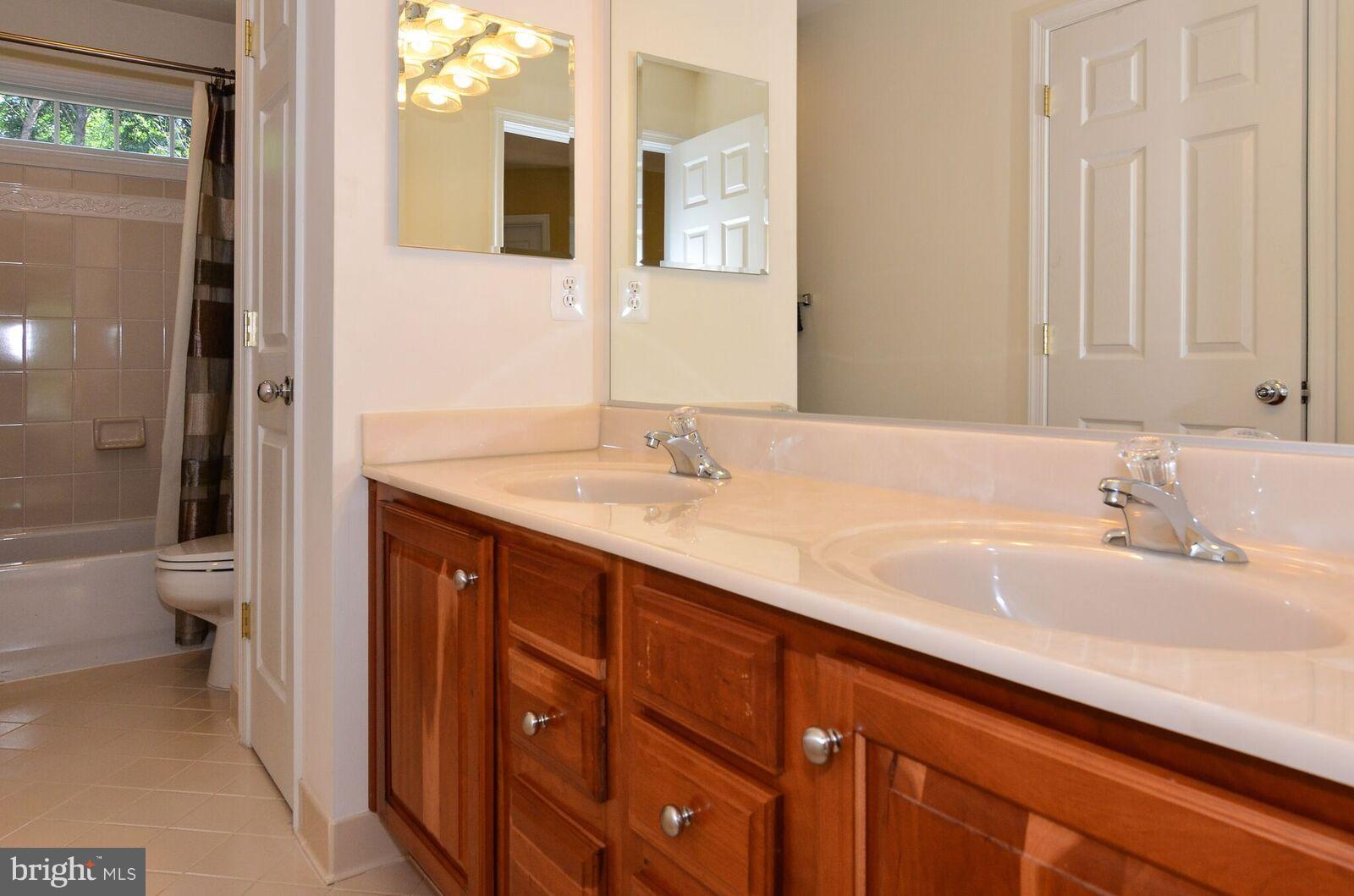 6079 Deer Ridge Trail Springfield, VA 22150 - Photo 24 of 30 Bath