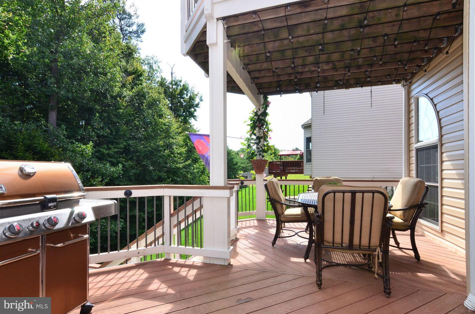 6079 Deer Ridge Trail Springfield, VA 22150 - Photo 26 of 30 Exterior (Rear)