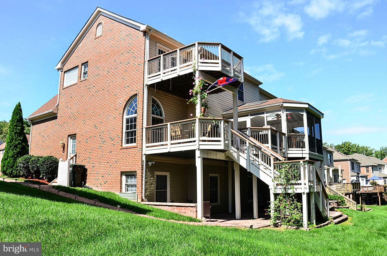 6079 Deer Ridge Trail Springfield, VA 22150 - Photo 27 of 30 Exterior (Rear)
