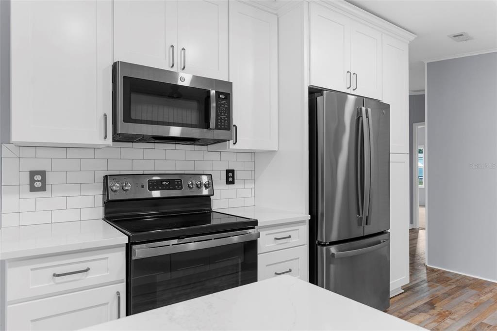 14986 Rialto Avenue Brooksville, FL 34613 - Photo 6 of 45