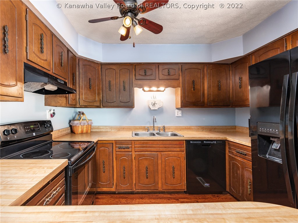 46 Stricklin Road Hurricane, WV 25526 - Photo 8 of 22 Gallery Image 8