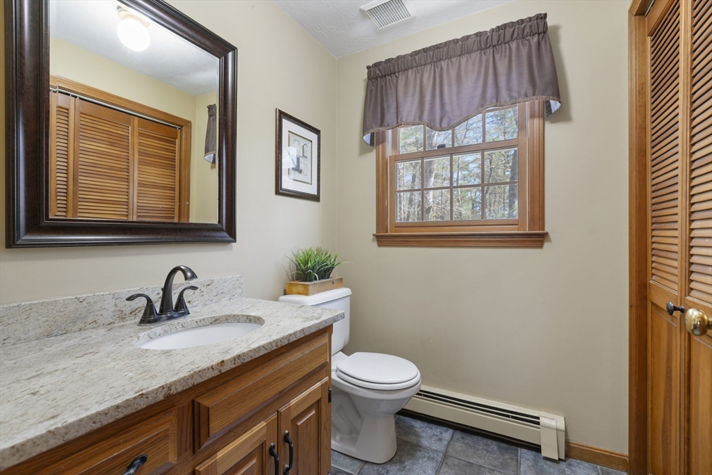 8 Griffin Road Franklin, MA 02038 - Photo 13 of 30