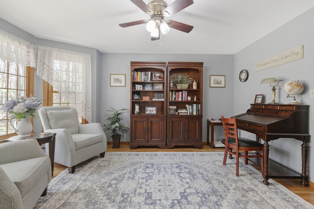 8 Griffin Road Franklin, MA 02038 - Photo 14 of 30