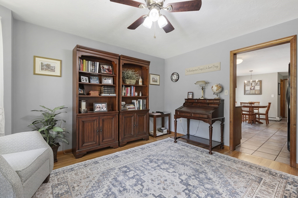 8 Griffin Road Franklin, MA 02038 - Photo 15 of 30