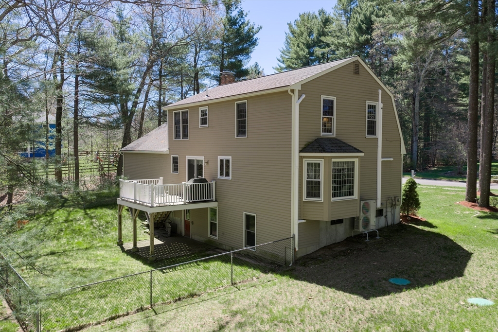 8 Griffin Road Franklin, MA 02038 - Photo 6 of 30
