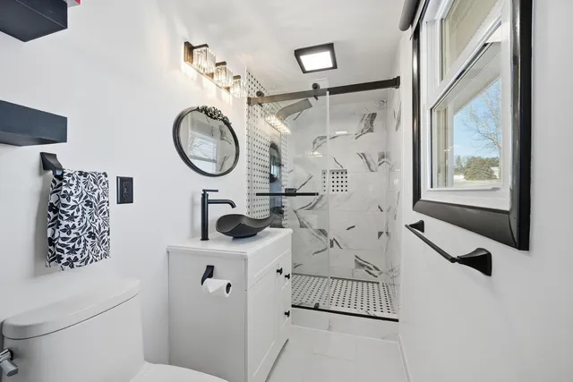 $299,000 | 9807 North Leaf River Road, Leaf River, IL 61047