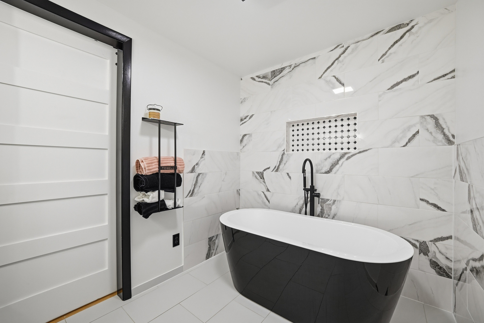 9807 North Leaf River Road Leaf River, IL 61047 - Photo 19 of 38