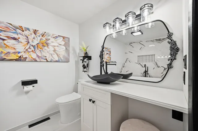 $299,000 | 9807 North Leaf River Road, Leaf River, IL 61047