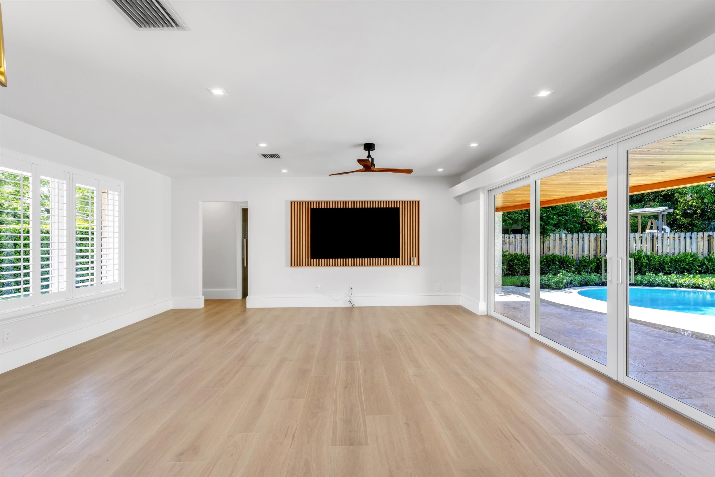 1278 Southwest 5th Street Boca Raton, FL 33486 - Photo 13 of 20 LIVING_ROOM_STRAIGHT_LEFT