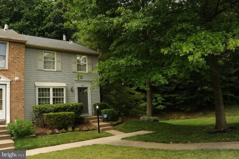 7554 Aspenpark Road Lorton, VA 22079 - Photo 1 of 30 Exterior (Front)