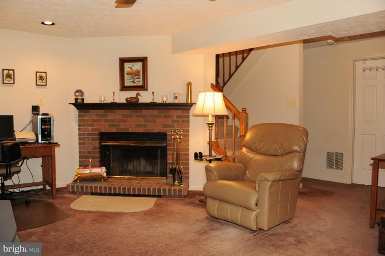 7554 Aspenpark Road Lorton, VA 22079 - Photo 17 of 30 Rec Room