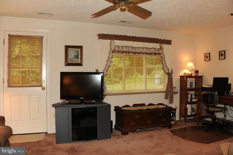7554 Aspenpark Road Lorton, VA 22079 - Photo 26 of 30 Rec Room