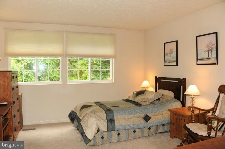 7554 Aspenpark Road Lorton, VA 22079 - Photo 4 of 30 Bedroom (Master)