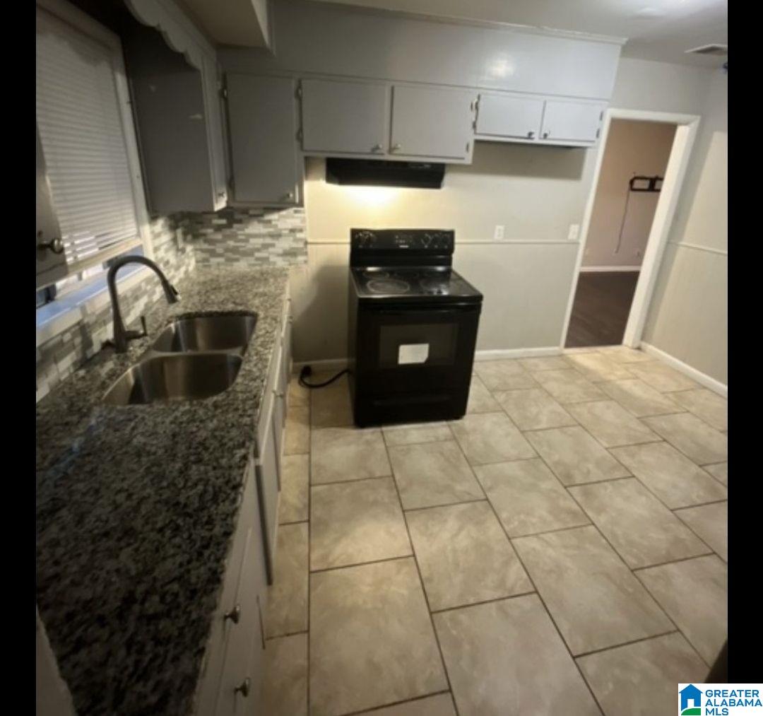 1432 Brighton Road Birmingham, AL 35228 - Photo 3 of 16
