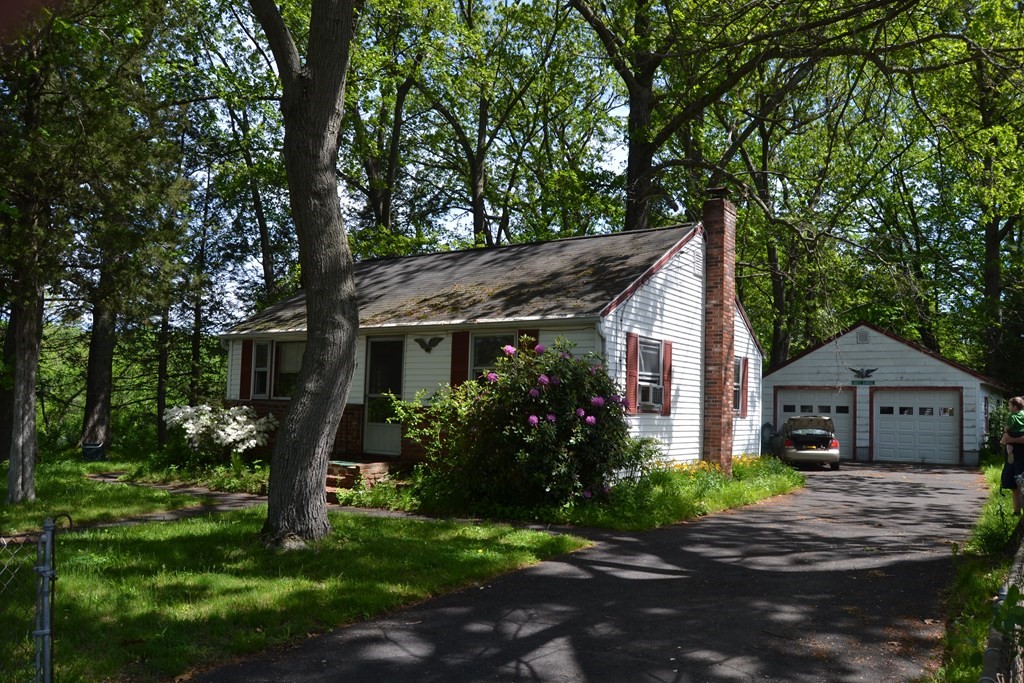 319 Burnham Road Lowell, MA 01852 - Photo 2 of 10 Gallery Image 2