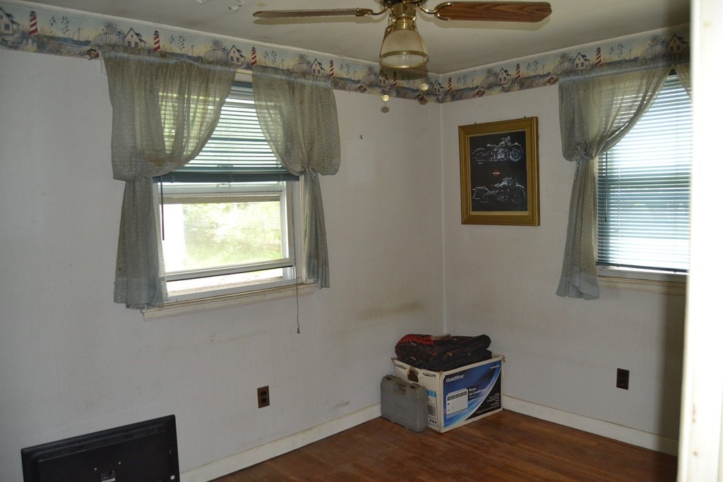 319 Burnham Road Lowell, MA 01852 - Photo 7 of 10 Gallery Image 7