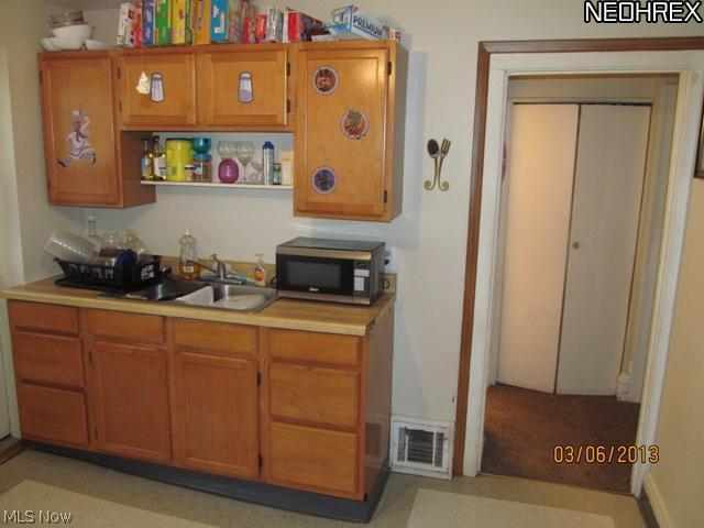 1702-04 Spring Road Cleveland, OH 44109 - Photo 2 of 14