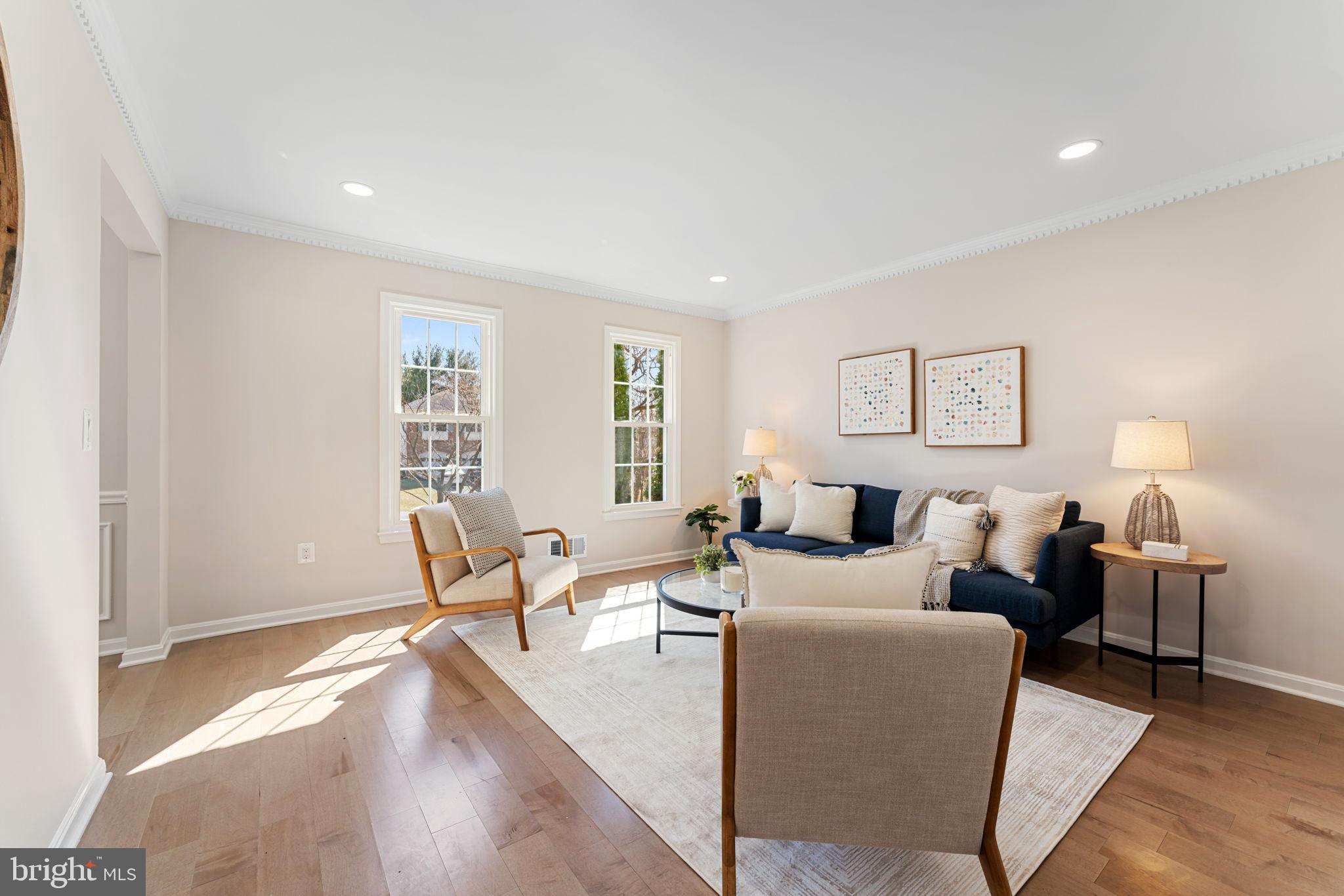 2308 Holly Spring Drive Silver Spring, MD 20905 - Photo 4 of 29