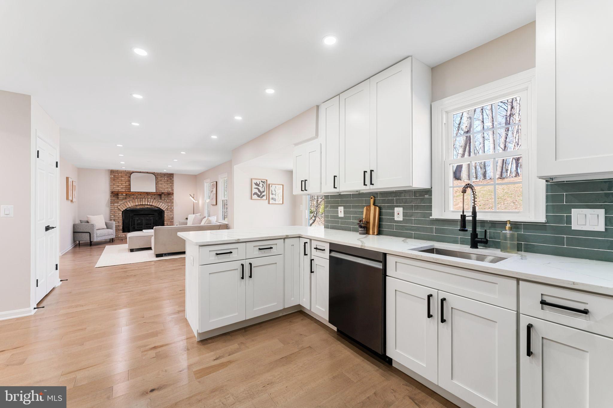 2308 Holly Spring Drive Silver Spring, MD 20905 - Photo 9 of 29