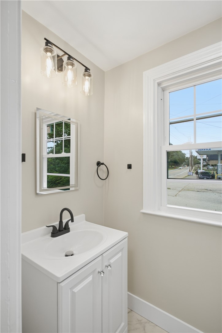 4196 Post Road Warwick, RI 02818 - Photo 10 of 22 Gallery Image 10