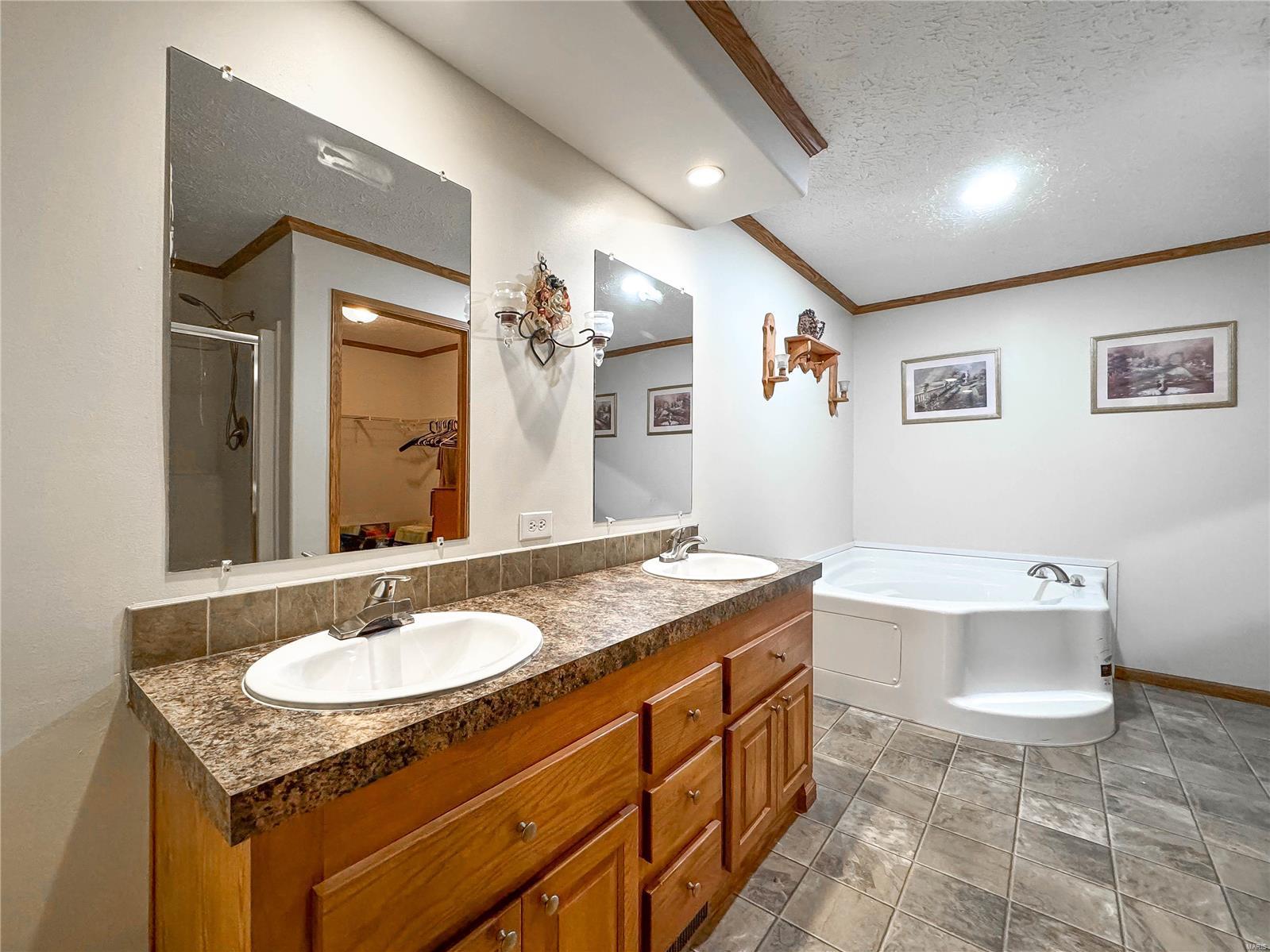 4566 G Road Waterloo, IL 62298 - Photo 27 of 46