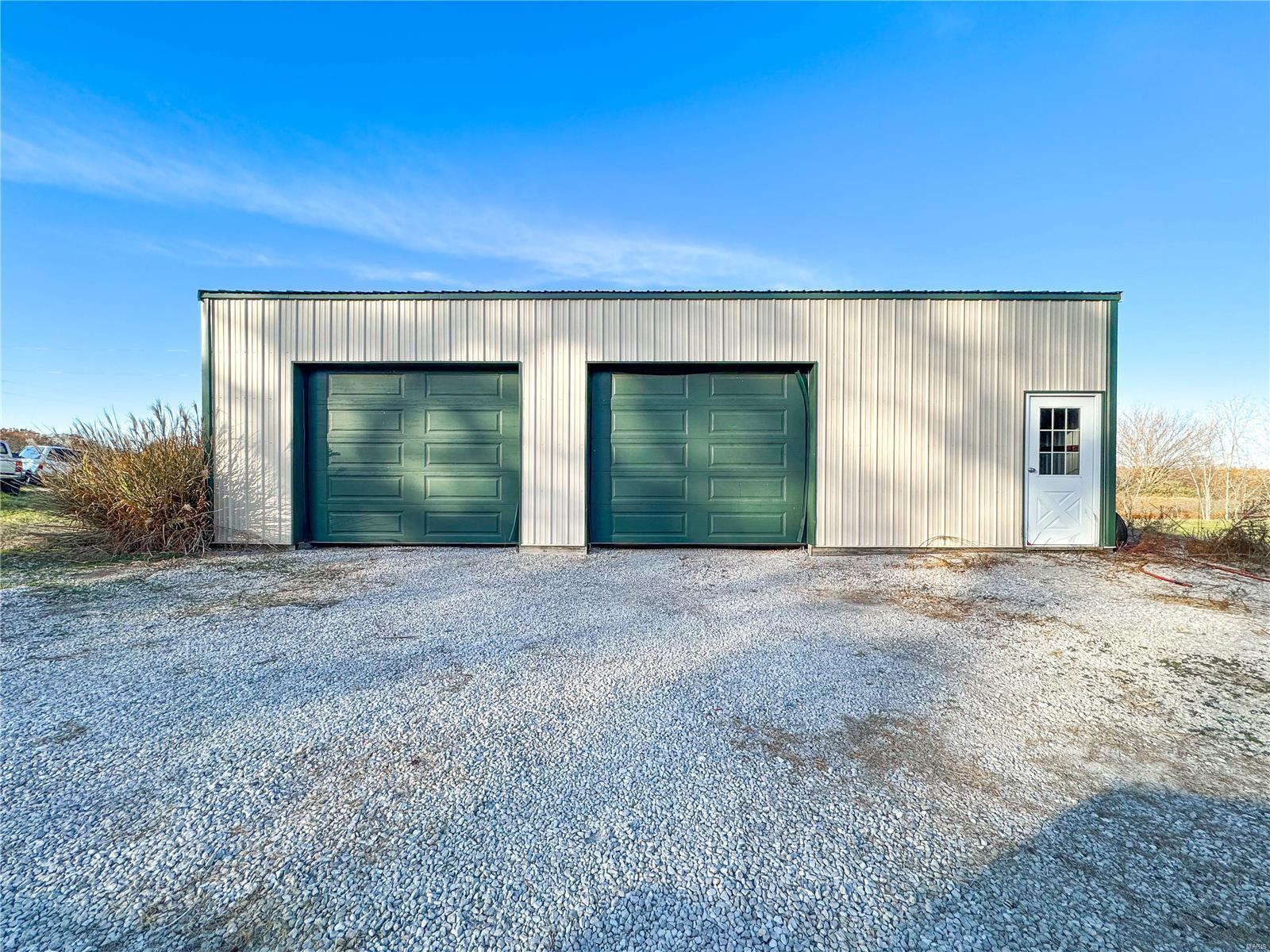 4566 G Road Waterloo, IL 62298 - Photo 10 of 46