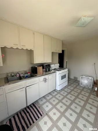 $120,000 | 1624 North Bigelow Street, Peoria, IL 61604