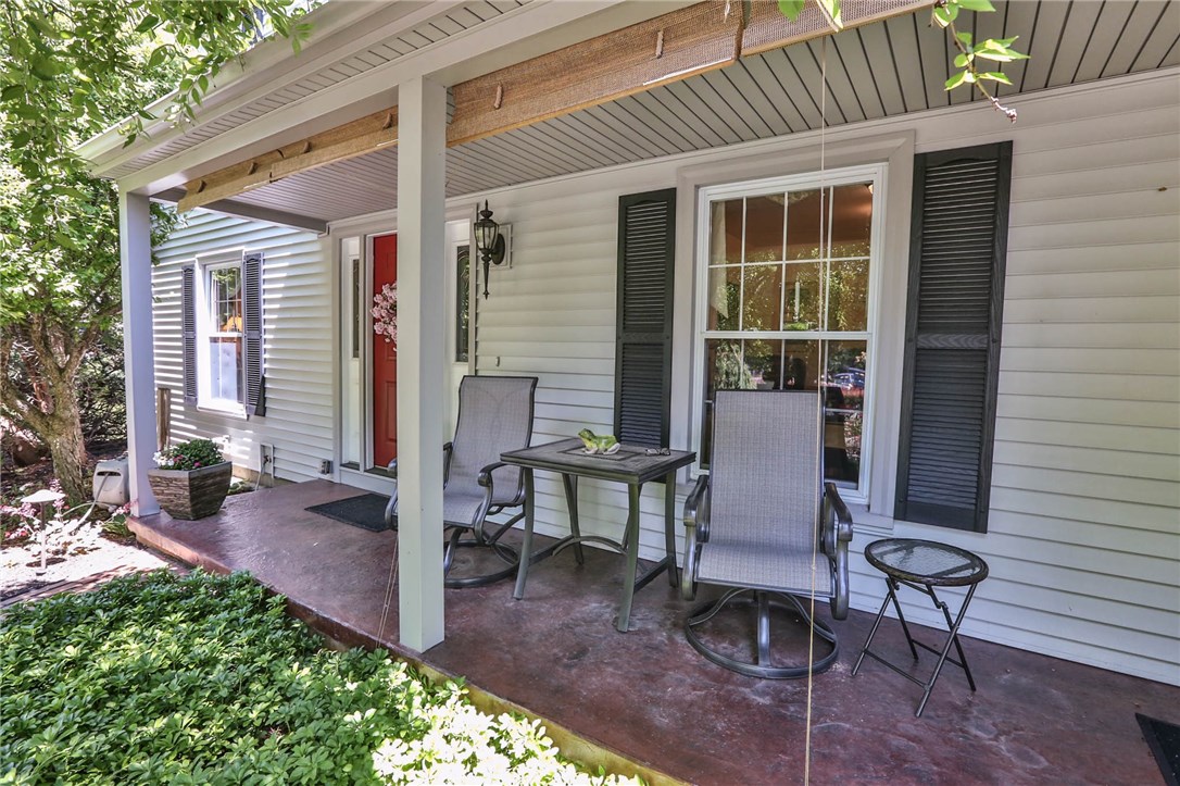 176 Tobey Road Pittsford, NY 14534 - Photo 3 of 27