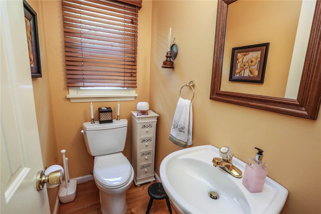 176 Tobey Road Pittsford, NY 14534 - Photo 7 of 27