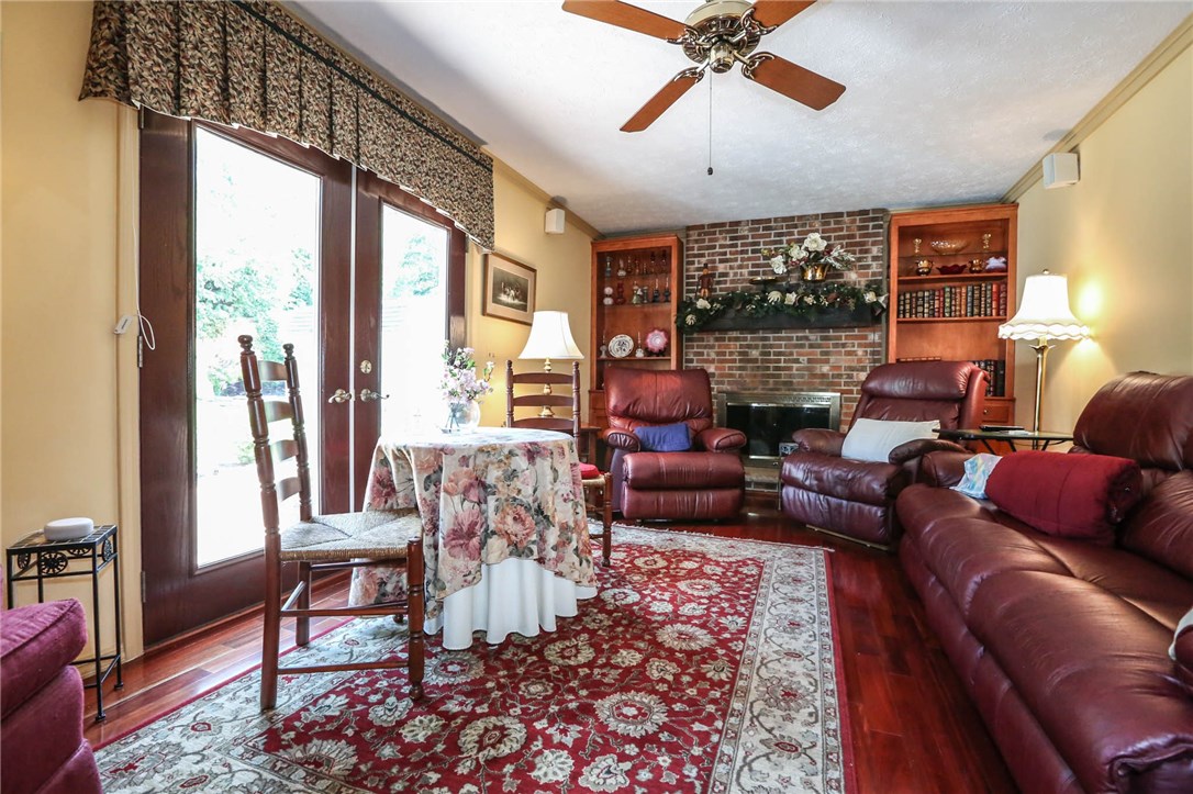 176 Tobey Road Pittsford, NY 14534 - Photo 10 of 27