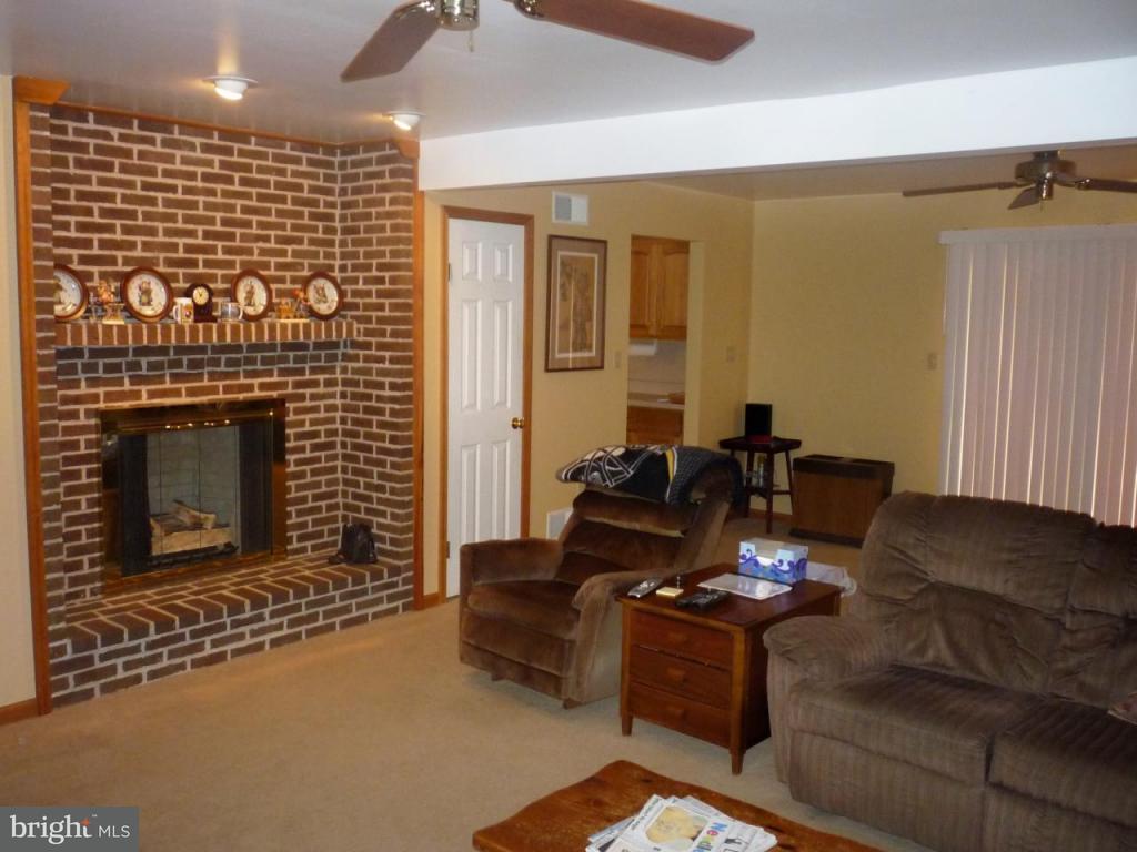 54 Leaman Road, Unit 78 Lancaster, PA 17603 - Photo 2 of 12 Gallery Image 2