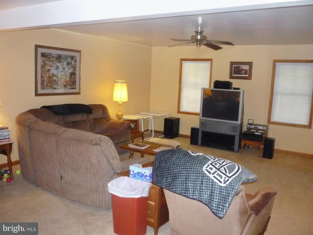 54 Leaman Road, Unit 78 Lancaster, PA 17603 - Photo 9 of 12 Gallery Image 9