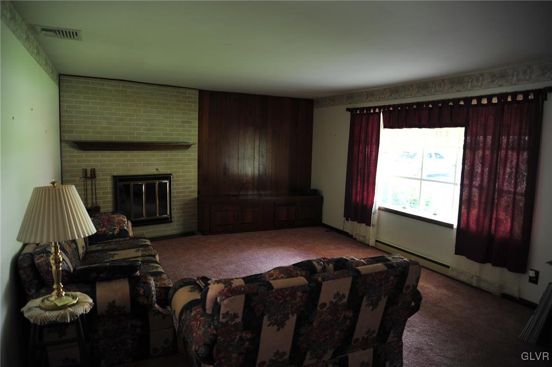 1673 Creek View Road Bethlehem, PA 18015 - Photo 12 of 36 Gallery Image 12