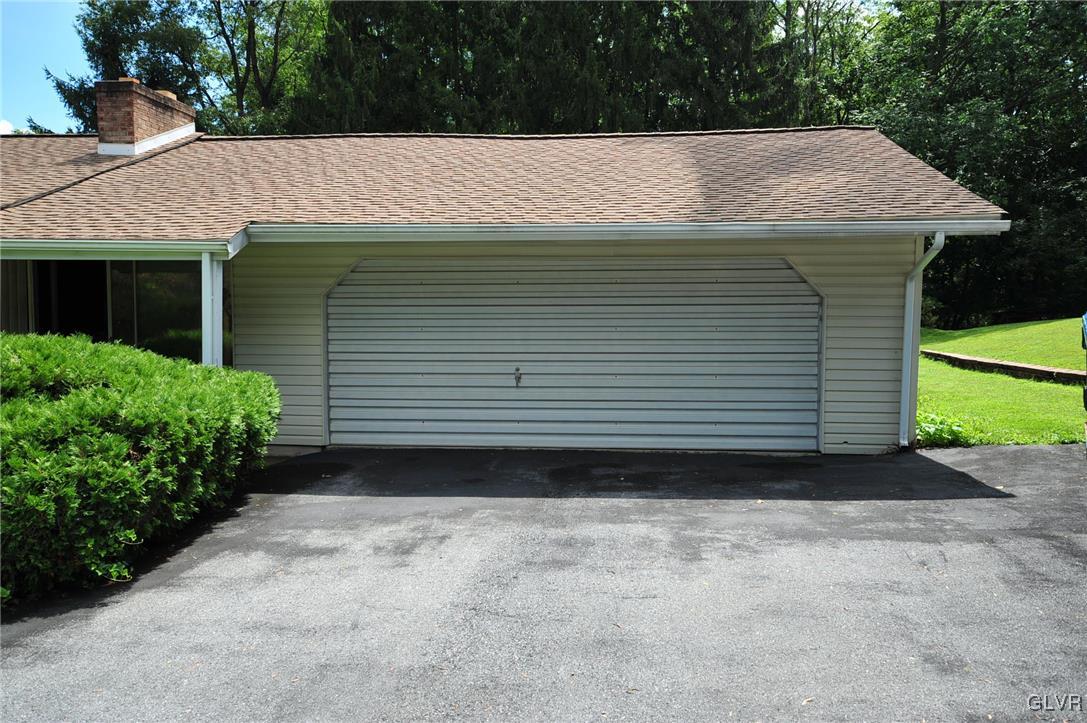 1673 Creek View Road Bethlehem, PA 18015 - Photo 35 of 36 Gallery Image 35