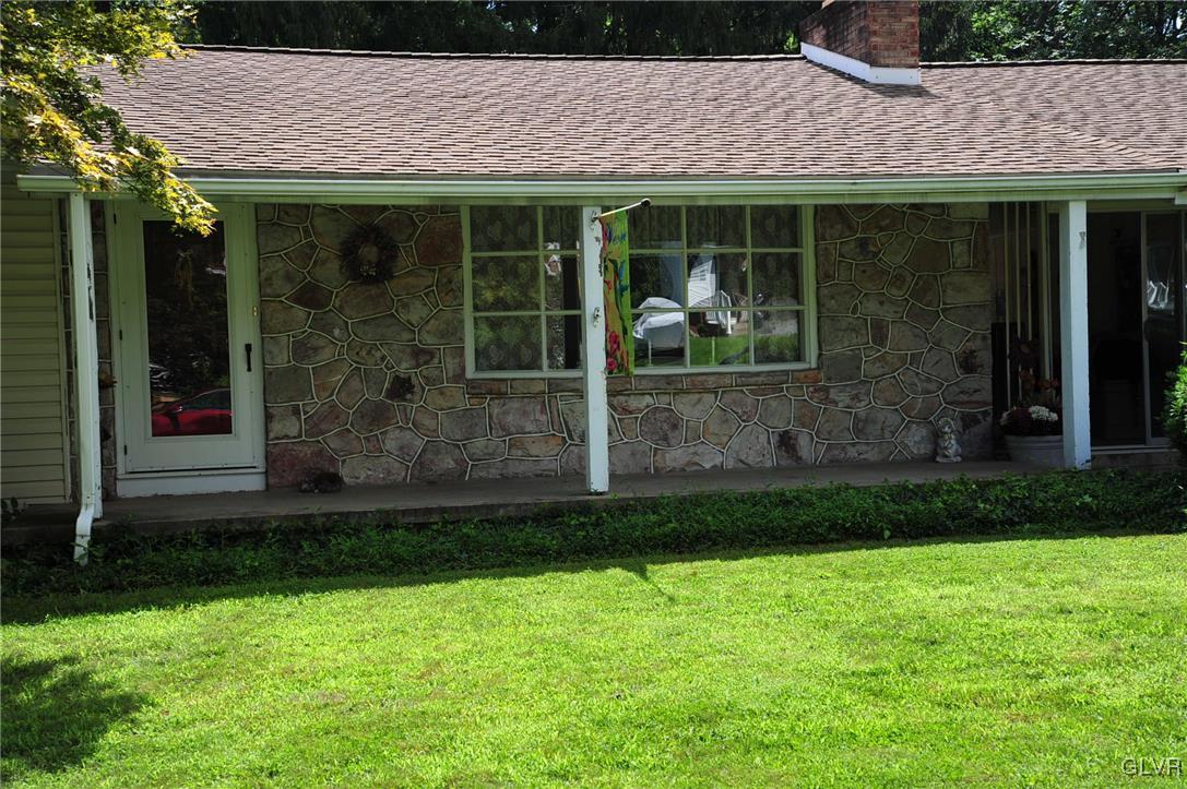 1673 Creek View Road Bethlehem, PA 18015 - Photo 4 of 36 Gallery Image 4